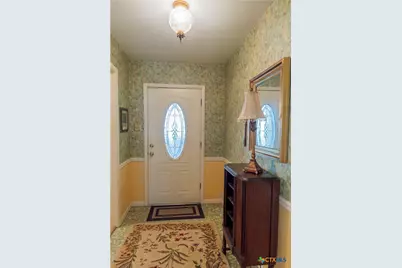 301 Berkshire Lane, Victoria, TX 77904 - Photo 2