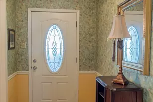 301 Berkshire Ln, Victoria, TX 77904 - Photo 2