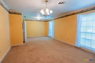 301 Berkshire Ln, Victoria, TX 77904 - Photo 14