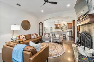 412 Elmwood Dr, New Braunfels, TX 78130 - Photo 12
