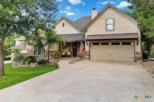 412 Elmwood Dr, New Braunfels, TX 78130 - Photo 1