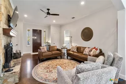 412 Elmwood Drive, New Braunfels, TX 78130 - Photo 6