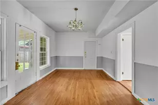 1216 N Penelope St, Belton, TX 76513 - Photo 12
