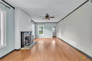 1216 N Penelope St, Belton, TX 76513 - Photo 6