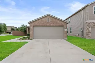 2098 Wind Chime Wy, New Braunfels, TX 78130 - Photo 2