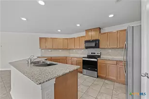 2098 Wind Chime Wy, New Braunfels, TX 78130 - Photo 8