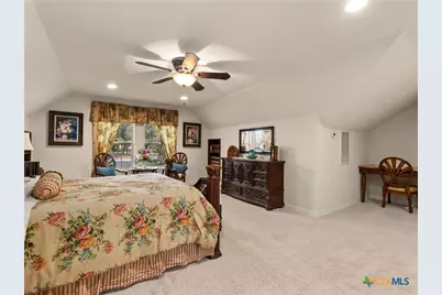 1041 Spanish Trail, New Braunfels, TX 78132 - Photo 32