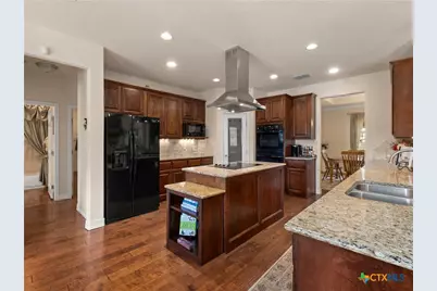 1041 Spanish Trail, New Braunfels, TX 78132 - Photo 14