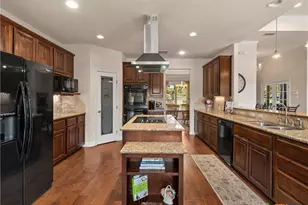 1041 Spanish Trail, New Braunfels, TX 78132 - Photo 16