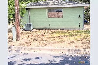1702 Woodlawn Street, Victoria, TX 77901 - Photo 2