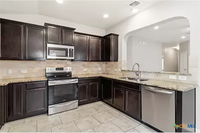 2285 Falcon Way, New Braunfels, TX 78130 - Photo 8