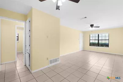 307/309 W 2nd Street, Lampasas, TX 76550 - Photo 6
