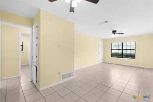 307/309 W 2nd St, Lampasas, TX 76550 - Photo 6