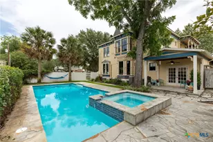 507 S De Leon St, Victoria, TX 77901 - Photo 32