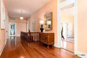 507 S De Leon St, Victoria, TX 77901 - Photo 18