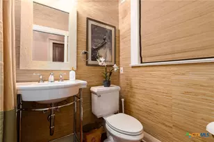 507 S De Leon St, Victoria, TX 77901 - Photo 38