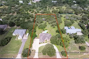 8472 Rolling Acres Trail, Fair Oaks Ranch, TX 78015 - Photo 32