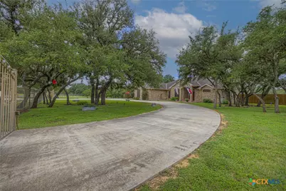 8472 Rolling Acres Trail, Fair Oaks, TX 78015 - Photo 2
