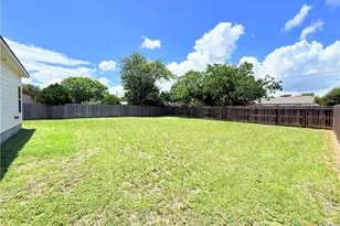1168 Sycamore St, Seguin, TX 78155 - Photo 14