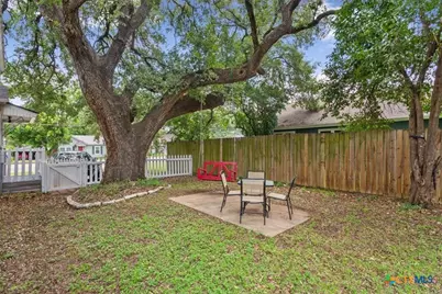 425 E 13th Avenue, Belton, TX 76513 - Photo 34