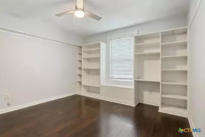 425 E 13th Avenue, Belton, TX 76513 - Photo 28