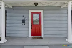 425 E 13th Ave, Belton, TX 76513 - Photo 6