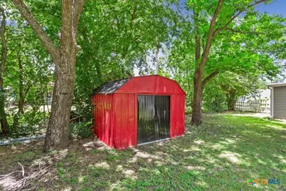 425 E 13th Avenue, Belton, TX 76513 - Photo 32