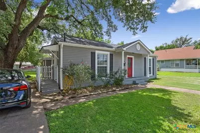 425 E 13th Avenue, Belton, TX 76513 - Photo 4