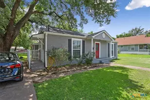 425 E 13th Ave, Belton, TX 76513 - Photo 4