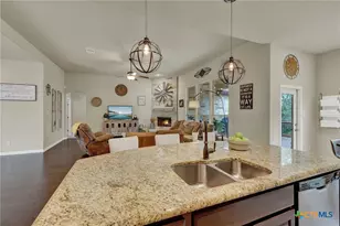 1937 Hunters Cove, New Braunfels, TX 78132 - Photo 6