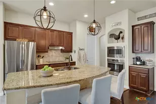 1937 Hunters Cove, New Braunfels, TX 78132 - Photo 8