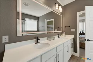 2223 Bluewood St, New Braunfels, TX 78132 - Photo 24