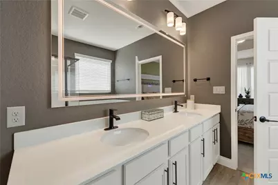 2223 Bluewood Street, New Braunfels, TX 78132 - Photo 24