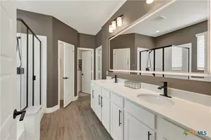 2223 Bluewood St, New Braunfels, TX 78132 - Photo 22