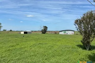 1997 Martinez Rd, Yoakum, TX 77995 - Photo 16