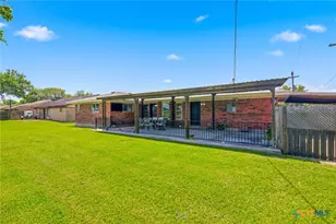 309 Viking St, Victoria, TX 77905 - Photo 2