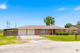 309 Viking St, Victoria, TX 77905 - Photo 30