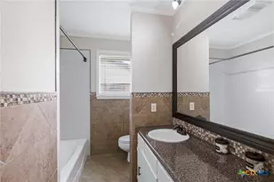 309 Viking St, Victoria, TX 77905 - Photo 18