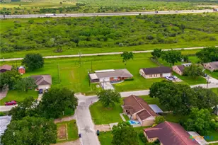 309 Viking St, Victoria, TX 77905 - Photo 32