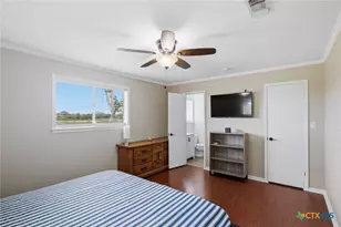 309 Viking St, Victoria, TX 77905 - Photo 14