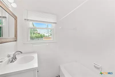 1611 S 33rd Street, Temple, TX 76504 - Photo 10