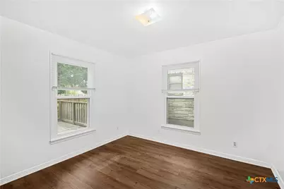 1611 S 33rd Street, Temple, TX 76504 - Photo 22