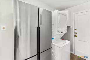 1611 S 33rd St, Temple, TX 76504 - Photo 8