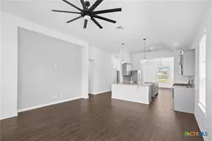 103 Dripping Spring, Victoria, TX 77904 - Photo 8