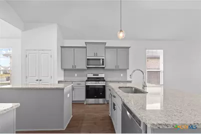103 Dripping Spring, Victoria, TX 77904 - Photo 2