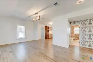12802 County Line Rd, Rogers, TX 76569 - Photo 6