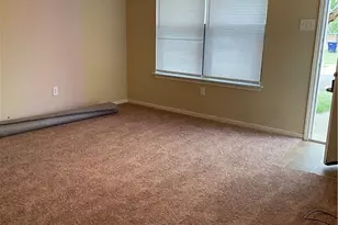 104 Horseshoe Dr, Copperas Cove, TX 76522 - Photo 2
