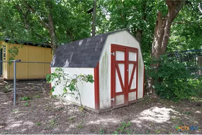 703 W Avenue F, Copperas Cove, TX 76522 - Photo 4