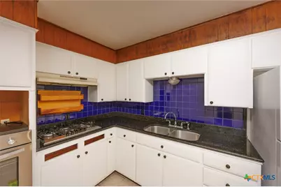 703 W Avenue F, Copperas Cove, TX 76522 - Photo 8