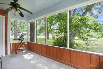 1320 W San Antonio Street, Lockhart, TX 78644 - Photo 22